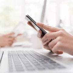 SMS og E-post maler
